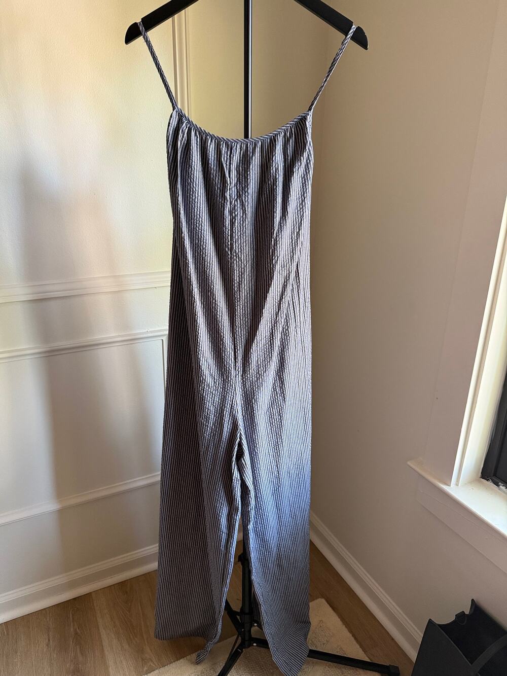 By Together Navy & White Seersucker Pinstripe Wide Leg Jumpsuit | Size Large - Picture 1 of 5